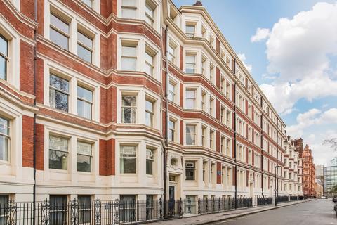 2 bedroom flat for sale, Ridgmount Gardens, London