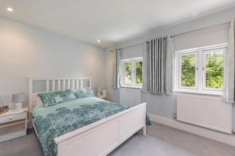 3 bedroom end of terrace house for sale, Lodge Mews, Aberdeen Park, London