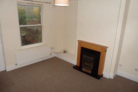 2 bedroom terraced house to rent, Cecil Grove, Leeds LS12