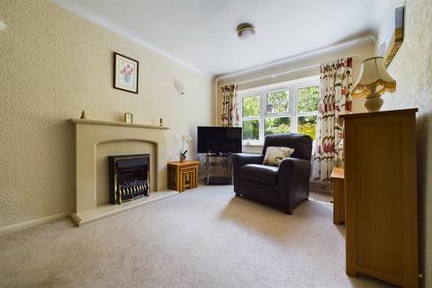 2 bedroom terraced bungalow for sale, Holly Green, Stapenhill