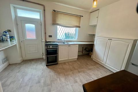 2 bedroom terraced house to rent, Wainman Street, Shipley BD17