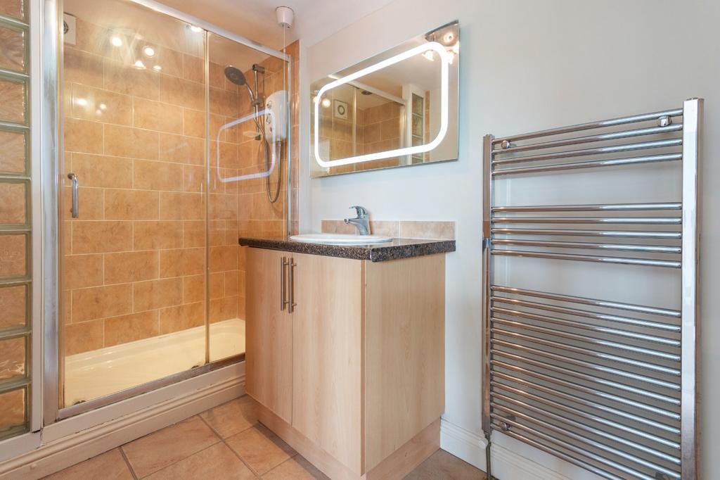 Ensuite
