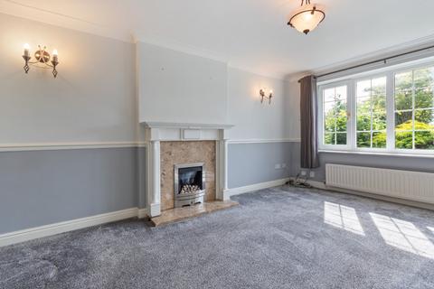 54 Foxhill, Grimsby, DN37 9QL