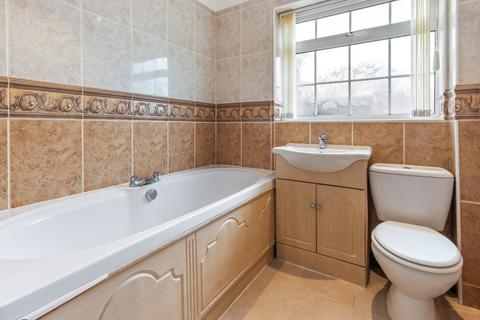 54 Foxhill, Grimsby, DN37 9QL