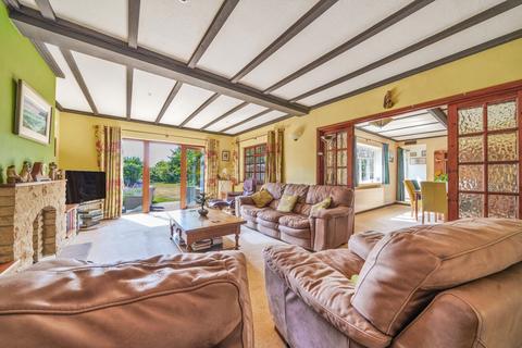 7 Downsview Avenue, Woking, GU22 9BT