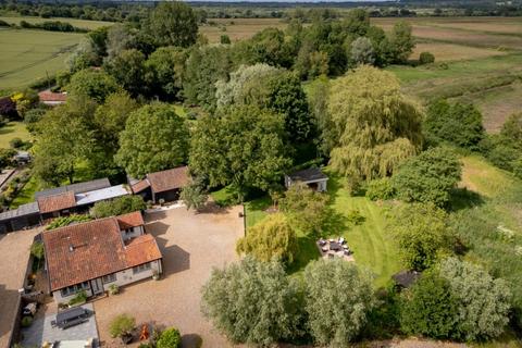 3 bedroom barn conversion for sale, Claxton