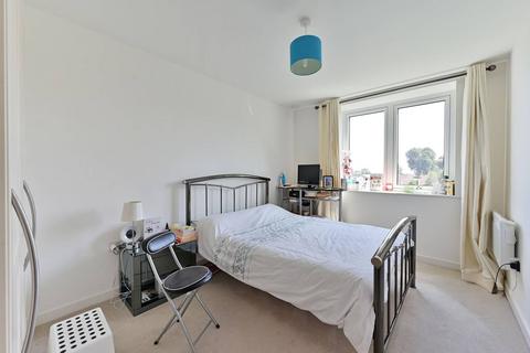 1 bedroom flat to rent, Roehampton Lane, Roehampton, London, SW15