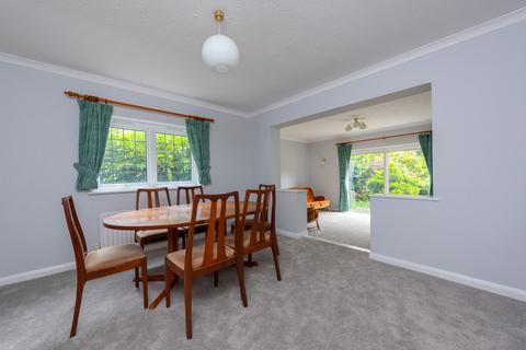 42 Reading Road, Blackwater, Camberley, GU17 0AY