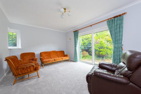 42 Reading Road, Blackwater, Camberley, GU17 0AY