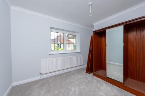 42 Reading Road, Blackwater, Camberley, GU17 0AY