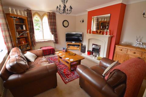 3 bedroom detached house for sale, Chestnut Drive, Abergavenny