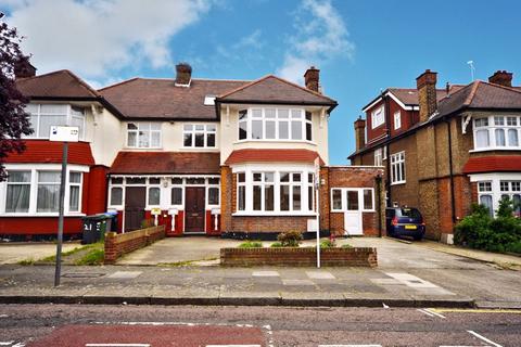 6 bedroom semi-detached house to rent, Blackstone Road, Cricklewood, London NW2