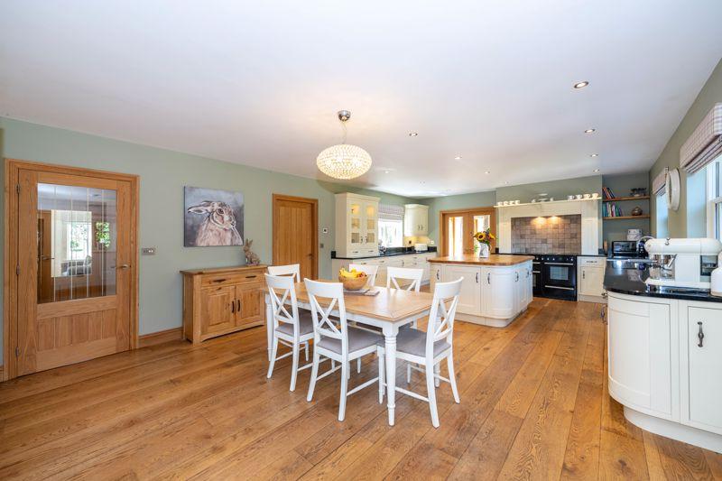 Dining Kitchen Area