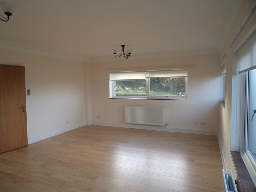 Sutcliffe Office (21)