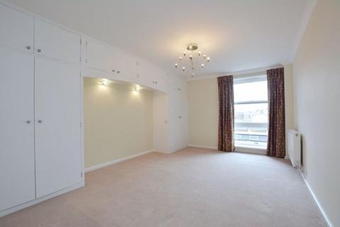 2 bedroom apartment to rent, 2 Bedroom 2 Bathroom Flat, Palmerston House, W8