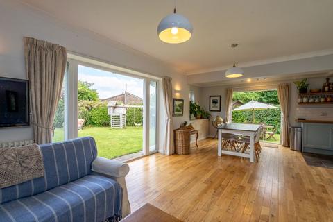 3 bedroom semi-detached house for sale, Gaston Way, Chichester