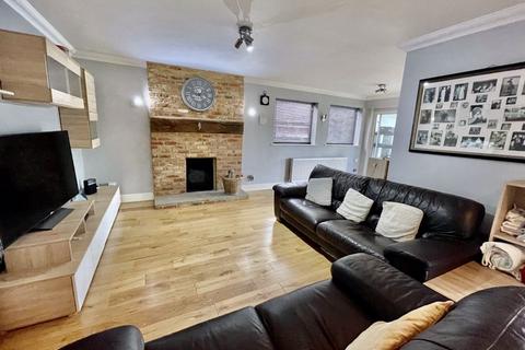 4 bedroom detached house for sale, Wash Hill Lea, Wooburn Green HP10