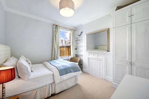 2 bedroom flat for sale, Burnfoot Avenue, London