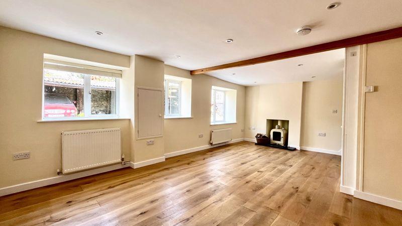 Sitting/Dining Room