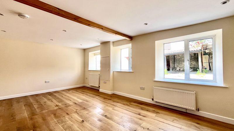 Sitting/Dining Room