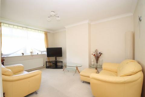 8a Ormsby Gardens, Greenford, UB6 9NR