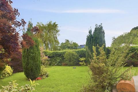 9 Ambleside, Chester, CH2 2PU