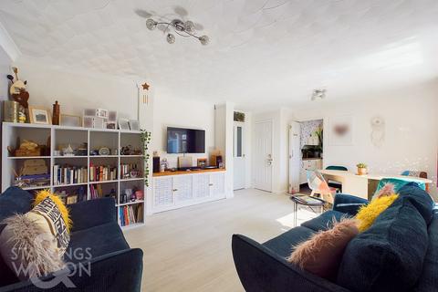 8 Ash Close, Wymondham, NR18 0HR