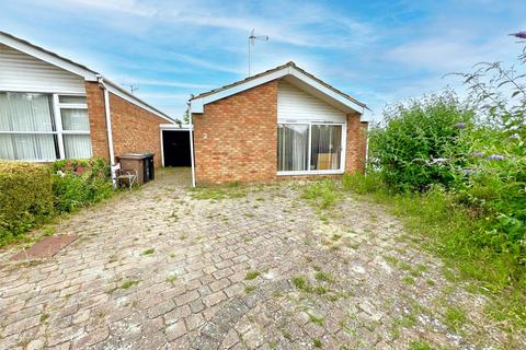 2 bedroom detached bungalow for sale, Gayland Avenue, Luton, LU2