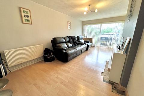 2 bedroom detached bungalow for sale, Gayland Avenue, Luton