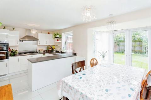 5 bedroom detached house to rent, Buckingham MK18