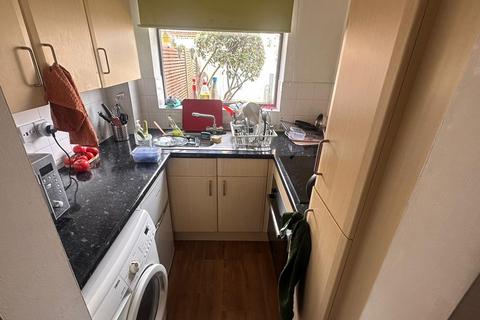 1 bedroom terraced house to rent, 1 bedroom House - Unfurnished - Barton Hills - Private Garden