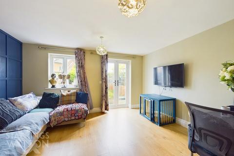 2 bedroom end of terrace house for sale, Oak Avenue, Loddon, Norwich