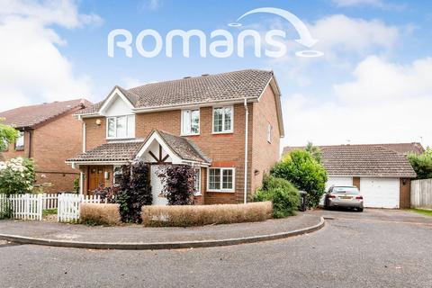 2 bedroom semi-detached house to rent, Mayflower Close, Chineham