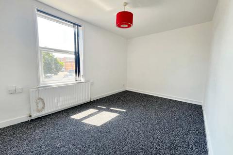 2 bedroom apartment to rent, London Road, Grantham, NG31