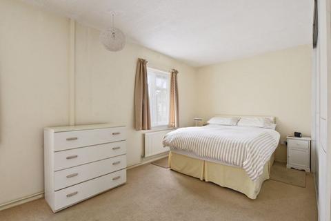 2 bedroom terraced house for sale, Hutton Lane, Harrow