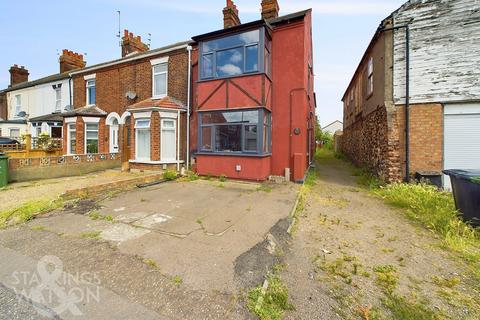 4 bedroom end of terrace house for sale, Boundary Road, Great Yarmouth