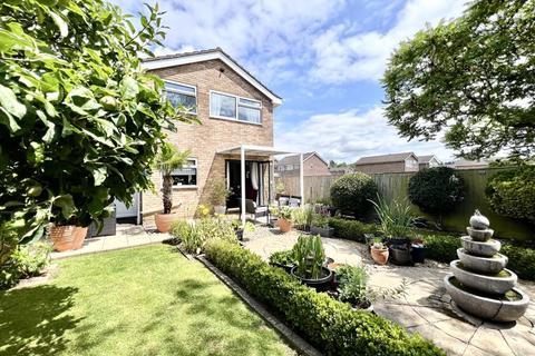 3 bedroom link detached house for sale, Wessex Close, Calne SN11