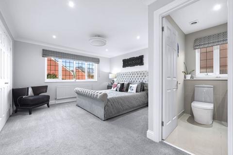 9 Gladding Road, Cheshunt, Waltham Cross, EN7 6XA