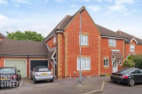 3 bedroom semi-detached house for sale, Dandelion Close, Rush Green, RM7