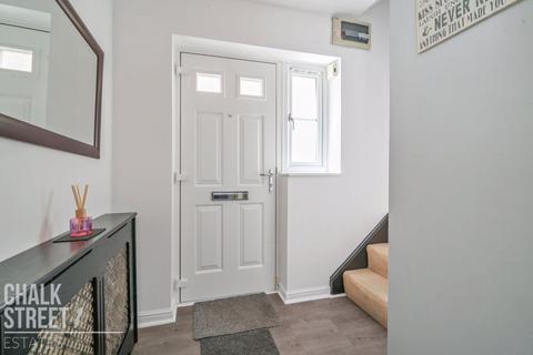 3 Dandelion Close, Rush Green, Romford, RM7 0YY