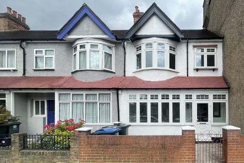 3 bedroom terraced house to rent, Morland Road, Croydon