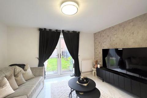 2 bedroom semi-detached house to rent, Levens Street, Salford