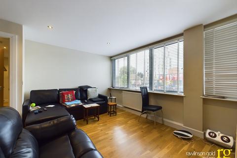 2 bedroom apartment to rent, Gayton Road, Harrow
