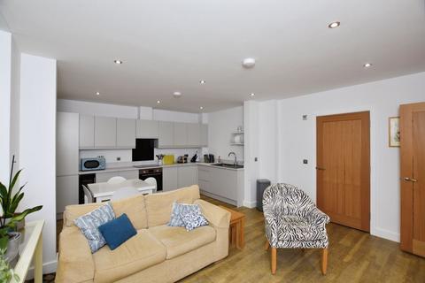 2 bedroom apartment to rent, Wyndham Road, Salisbury
