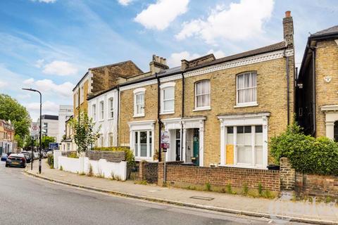 3 bedroom terraced house for sale, Rendlesham Road, London