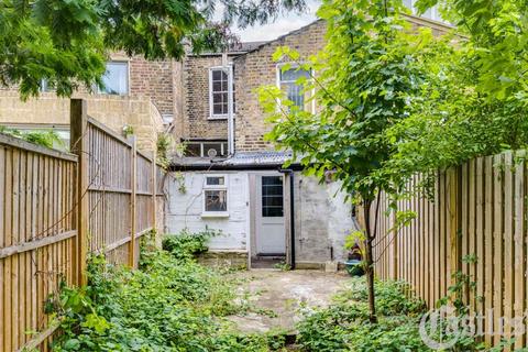 139 Rendlesham Road, London, E5 8PA