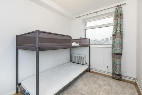 2 bedroom flat to rent, Waltham Court, Garner Road, Walthamstow, London, E17