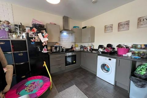 2 bedroom maisonette to rent, Ordnance Road, Enfield