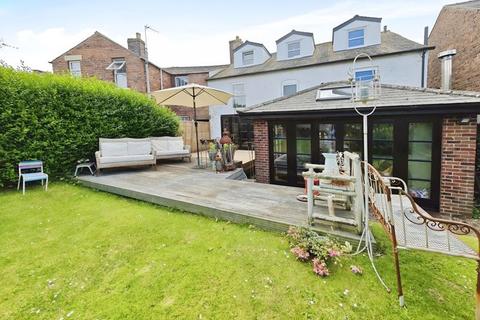 6 Knowe Terrace, Carlisle, CA3 9DZ