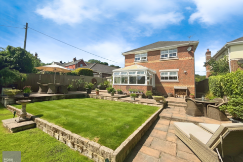 4 bedroom detached house to rent, The Mall, Brading